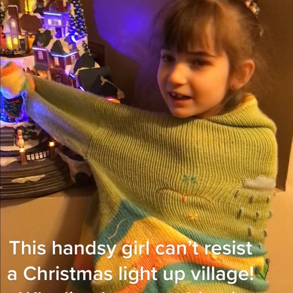 Hi! I am Jessica. Slapstick and witty humor make it in my listings. Sorry 🤭. - Picture 4 of 10